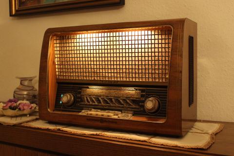 Old timey radio